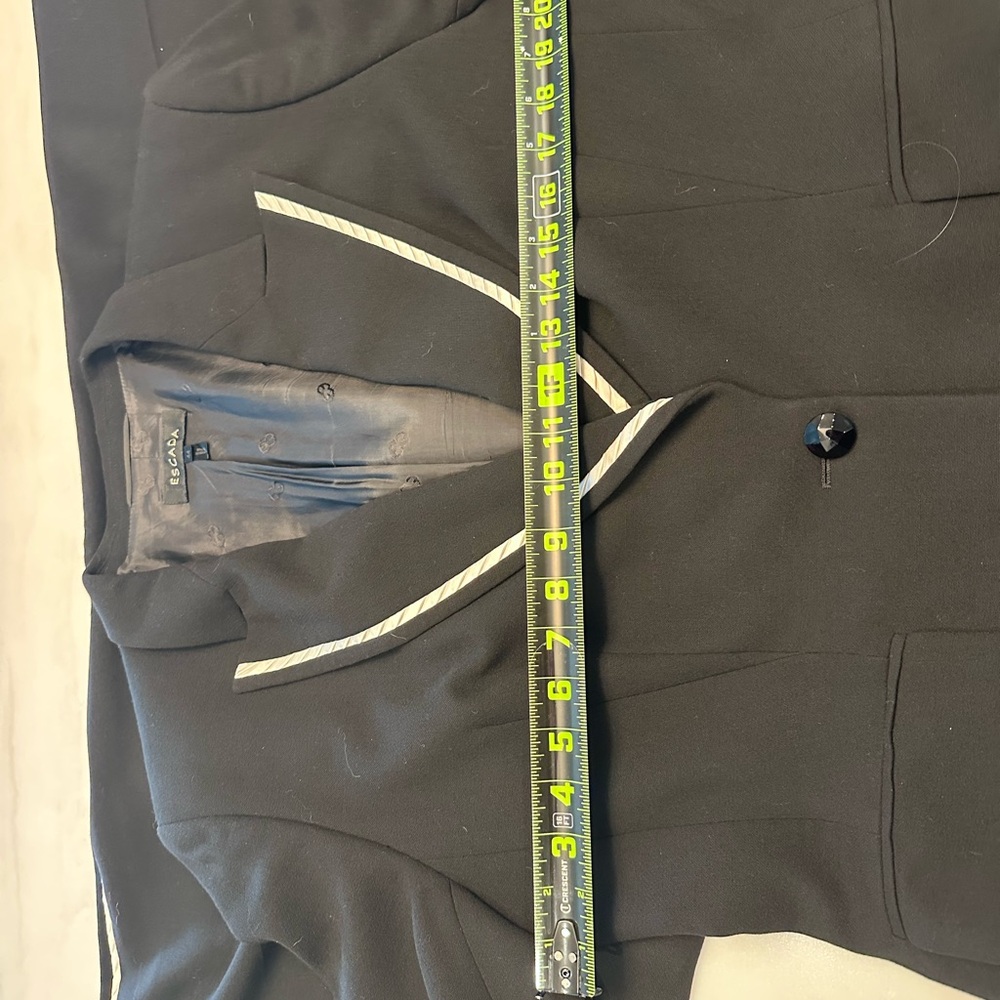 EUC Escada Women’s Black/White ‘Tuxedo’ Suit - Picture 5 of 16